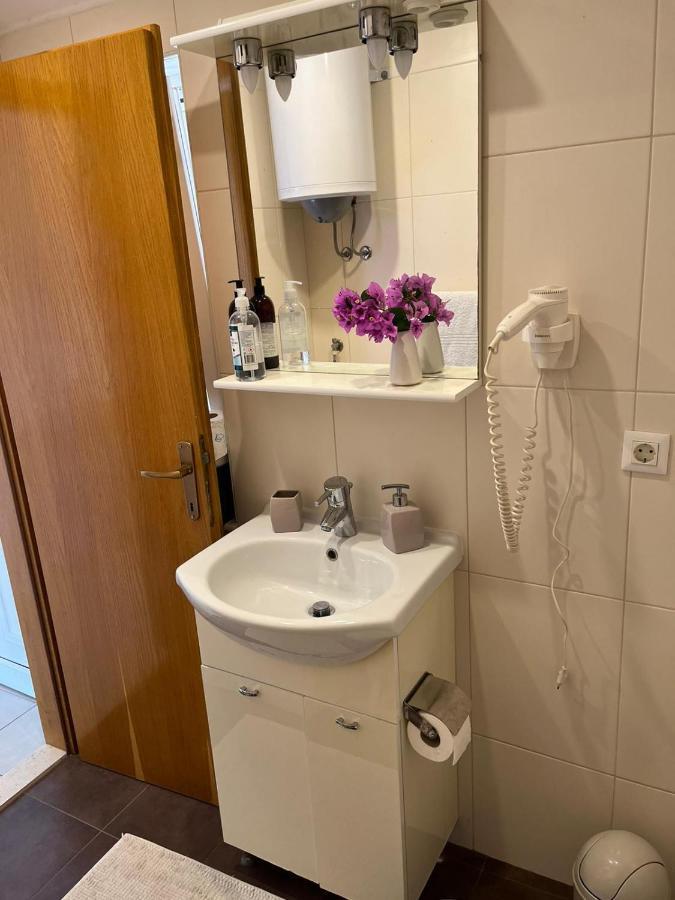 Studio Apartment Sol Mlini Luaran gambar
